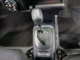 CVT(無段変速機)搭載で、滑らかな加速と快適な走行を実現。街乗りから高速までストレスの少ないドライブが可能です