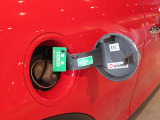【給油口】ディーゼル車なので、軽油になります!