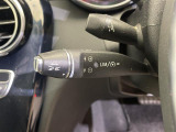 【レーダークルーズコントロール】アクセルを踏まなくても、設定した速度で走行できます!先行車との車間距離を適切に維持する追従走行の機能も有しています。機能には限界があるためご注意ください。