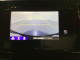 バックでの車庫入れも安心です! リアカメラが付いているバックモニター付のナビを装備しております。操作線もついており距離感も画面から確認できます。