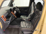 フロントシートです。ゆったり運転ができます。長距離ドライブもラクラク♪♪