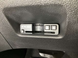 ハンドルの左下にETCがついています。高速道路の料金所の通過も楽々です。 カードの取り出しもしやすい場所についています。
