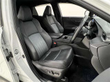 運転席は8WAYパワーシート!ベストなドライビングポジションに調整出来ます!電動ランバーサポート付!腰の負担軽減に役立ちます!