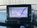 通信ユニット内蔵の日産純正9インチメモリーナビ装備、NissanConnectマイカーアプリ対応、オペレーター通話や音声対話検索、スマホアプリと連動などに対応した高機能ナビ。