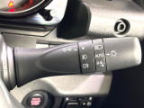 【オートライト】周りの明るさに応じて自動でヘッドライトの点灯・消灯ができる機能です!ライトの付け忘れ・消し忘れなどが無くなり、雨の日や夕方の走行も安心!トンネル通過時も便利ですね♪