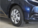 認定中古車では、厳しいHonda認定基準をクリアした厳選されたHonda認定中古車のみ、取り扱っております。「ご購入前の安心」「納車後の信頼」を車両と一緒に提供しております。