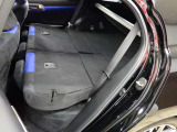 当店では専任のメカニックが大切なお客様のお車を一台一台丁寧に整備いたします。自社認証工場にてリフトアップし下回りまでキッチリ検査いたします。