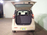 ★リヤハッチスペースも広々としてますので沢山荷物を積むことが出来ます♪後部座席はセパレートタイプで便利なお車です☆ポイント5松本店では下取車両からの用品移設もおこなっておりますのでお気軽にご相談下さい