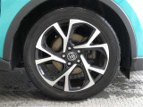 R2年式夏タイヤ225/50R18ダンロップ製です。
