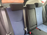 後部座席も気になるようなキズ・汚れやへたり等、大きなダメージはなく、良好な状態です。