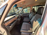 ゆったりとした運転席です★