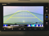 【バックカメラ】運転が苦手な方も車庫入れラクラクです!ギアをリバースに入れれば自動的に切り換わりますので、面倒な操作は不要です♪狭い駐車場もお車を傷つけず安心ですね!