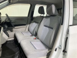 納車後1年間は走行無制限のトヨタロングラン保証付きです。(対象項目:約60項目・5000部品)が対象です。全国のトヨタ系ディーラーで保証修理が可能です。