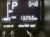 入荷時点での走行距離になります。車両の入れ替え等で若干走行距離が増えてしまう事がございます。ご理解の程お願い申し上げます。