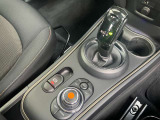 車両の詳細、ご質問につきましては、弊社営業スタッフまでお気軽にご連絡下さいませ。遠方のお客様には実車の詳細画像送信も承ります。お客様からのお問合せをお待ち致しております。