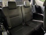 3列目シートはもちろん状態良好☆大人でもゆったりと座って頂けますので、大人数でのお出かけもラクラクです♪ご家族で、気の知れた仲間で、ドライブに行くのが楽しみですね♪