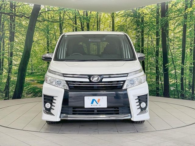 vsr280在庫復活 トヨタ ヴォクシー 2.0 ZS 煌 の中古車詳細 (81,490km, ホワイトパール