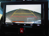 車庫入れの頼もしい味方! バックモニター付いています!!