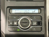 車内空調は&rdquo;AUTOエアコン&rdquo;にお任せ。運転に集中出来ますよ!