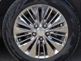16インチアルミホイール!!格好良くてホイールがあなたの愛車をいっそう輝かせます☆