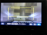 バックカメラの画像です。ガイドラインがスムースな車庫入れをサポートいたします!車庫入れの安心感がアップしますね☆