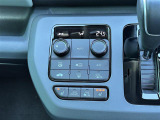 【シートヒーター】シートを温めてくれる暖房機器です!長時間座っていると負担が掛かりやすい背中や腰、または冬場などの寒い日に冷えやすい脚部に快適なぬくもりを伝えます。