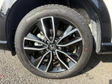 ☆純正アルミホイール☆車にぴったりなデザインなので足元をスタイリッシュに見せることができます☆