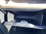 ◆車検証入れだけでなく小物を入れることも可能で便利です◆