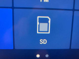 音楽SDカード入ります。