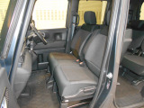 広々使えるベンチシート仕様です。