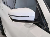 【BMWミラー】視認性の高いスタイリッシュなミラー。自動防眩機能も付いており夜間のドライビングをサポートします。