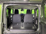 【パワーバックドア】スマートキーや運転席のボタンを押すだけでリアゲートが自動で開閉します!荷物を持っている時や、高い位置にあるバックドアを閉める際に便利な機能です♪
