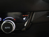 シートヒーター装備付き車!!座席に埋め込まれた電熱線によりシートを暖めることが出来る装備で、温められたシートは、寒い冬には最適です!!