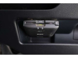 ETC車載器を装備していますので、高速道路の料金所をスムーズに通過。料金もお得になる場合があります。