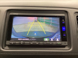 バックモニター付きで、車庫入れやバック時の後方確認をサポート。