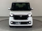 デイタイムランニングランプ付フルLEDヘッドライトは、Honda初となるダイレクトプロジェクション式を採用です!