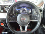 クルーズコントロール搭載しております。使いこなせれば、疲れにくい運転ができるかも。