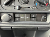 ぬかるみや坂道に強い4WD車★悪路でもぐんぐん走る!アウトドア派の人は特におススメ !!
