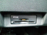 ここに ETC2.0付いております。高速道路の料金所もスイスイ♪ ETCカードの申し込みは日産カードがおすすめ!!!「安心」「おトク」「便利」で皆さまのカーライフをサポートする特典満載のカードです。