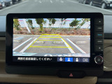 バックでの駐車が苦手な方や運転にあまり自信のない方でも後方の視界をしっかりサポート。安心して車庫入れが出来るバックカメラを装備しています!