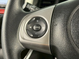 【ステアリングリモコン】ステアリングにオーディオ調節可能なスイッチが装備されていますので運転中でも視線をそらさずにオーディオの調節が可能です!