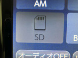 音楽SDカード入ります。