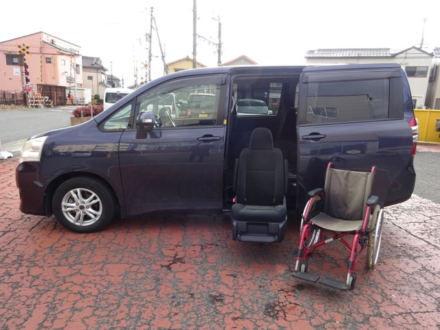 ノア2.0 X Lセレクション サイドリフトアップシート