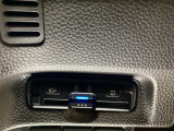 ハンドルの左下にETCがついています。高速道路の料金所の通過も楽々です。 カードの取り出しもしやすい場所についています。