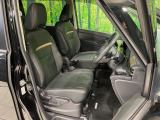運転席シート廻りは使用感も少なく、良好な状態となっています。丁寧に使われていたことがよくわかりますね。