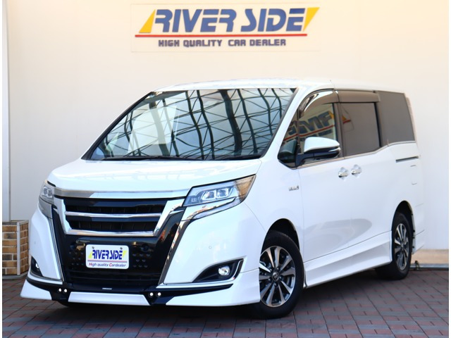 エスクァイアハイブリッド1.8 Gi プレミアムパッケージワンオーナーTRDエアロ9型ナビ後席モニター