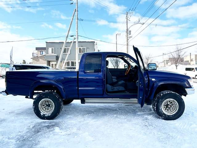 トヨタ ハイラックス スポーツピックアップ 2.4 エクストラキャブ