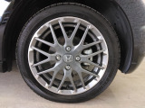 ホンダ純正のアルミホイールが装備されています。