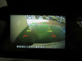 バックモニターで車庫入れもラクラクです。