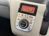 オートエアコン機能で設定した温度に自動で調整し快適な車内空間を保ってくれます。